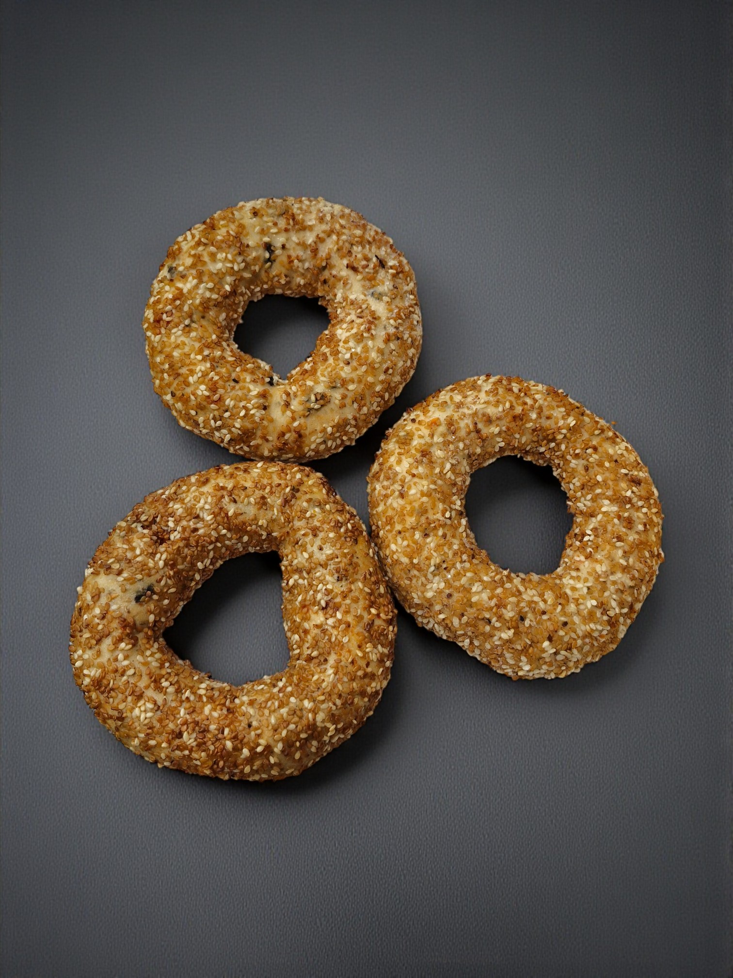 Ekşi Mayalı Domatesli Kekikli Simit